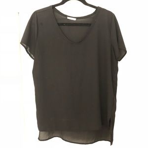 Lot of (2) Soprano Size M Short-Sleeve Blouses